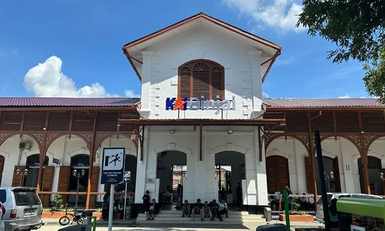 Foto: PT KAI Divre I SU melakukan berbagai persiapan antara lain melakukan penataan beberapa stasiun untuk meningkatkan pelayanan kepada pelanggan.(Dok:KAI Divre I SU)