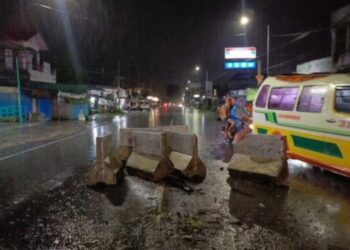 3 Mobil Hantam Pembatas Jalan di Siantar, Ini Penampakannya