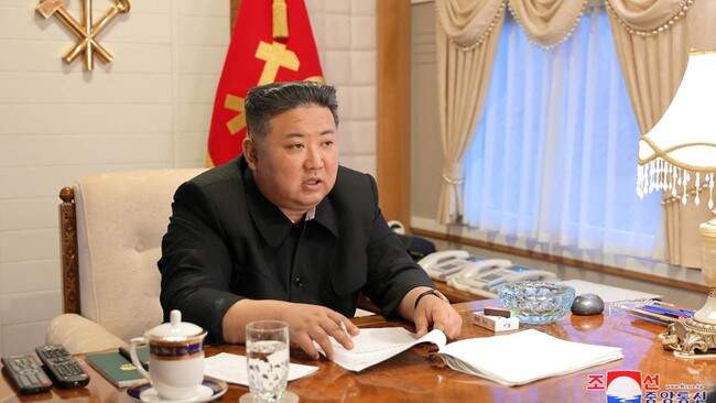 Foto: Pemimpin Korea Utara Kim Jong Un ancam gunakan senjata nuklir jika diprovokasi Korea Selatan.