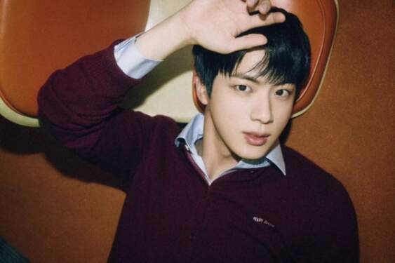Foto: Penyanyi Jin dari grup BTS.