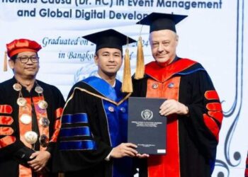 Raffi Ahmad Terima Gelar Doktor Honoris Causa, Netizen Kepo