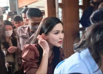 Harvey Moeis Tiap Tahun Belikan iPhone untuk Sandra Dewi