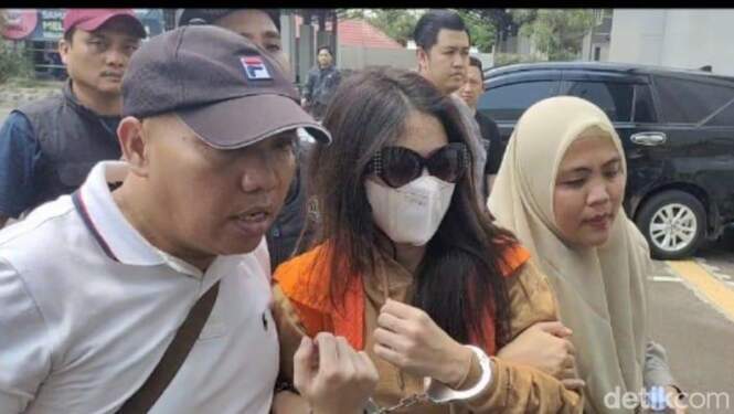 Foto: Selebgram asal Palembang Alnaura Karima Pramesti atau Naura ditangkap Tim Intelijen Kejaksaan Agung (Kejagung) di Jepang.