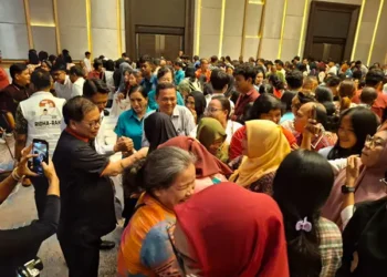 Sofyan Tan dan Prof Ridha Motivasi 3.000 Mahasiswa untuk Berani Bermimpi