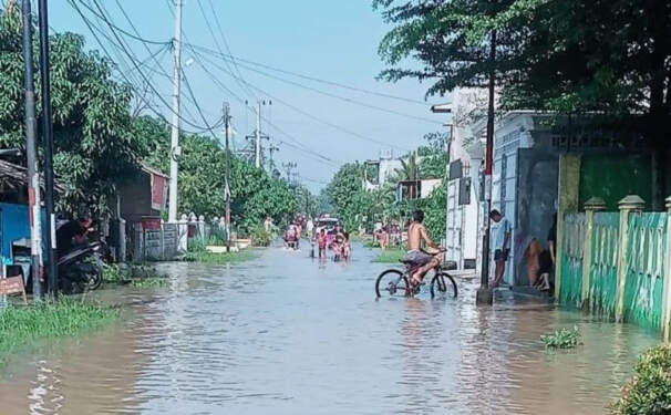 Foto: Rumah terendam banjir di Dusun V B, Desa Tumpatan Nibung, Kecamatan Batangkuis, Kabupaten Deli Serdang.