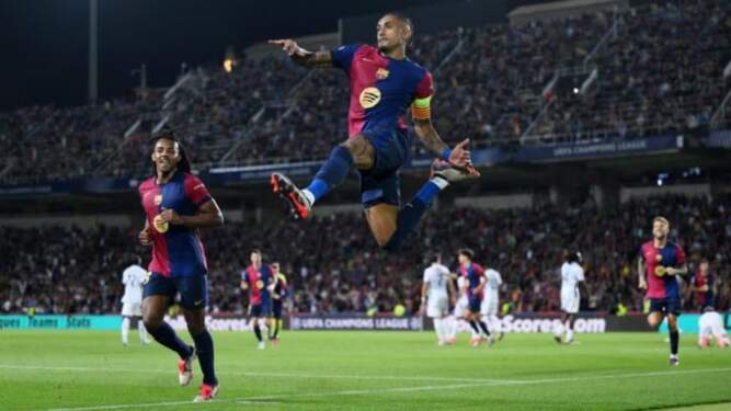 Foto: Trigol Raphinha warnai kemenangan besar 4-1 Barcelona atas Bayern.