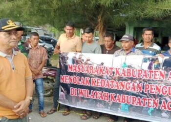 Warga Aceh Selatan Tolak Kapal Imigran Rohingya