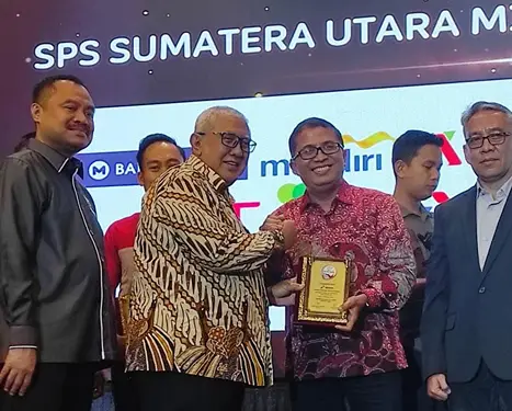 Foto: Malam Anugerah Serikat Perusahaan Pers (SPS) Sumatera Utara (Sumut) 2024, PT Pertamina Patra Niaga Regional Sumbagut menerima Anugerah Mitra Media 2024 di Medan, Kamis (14/11).(Dok:Pertamina Sumbagut)