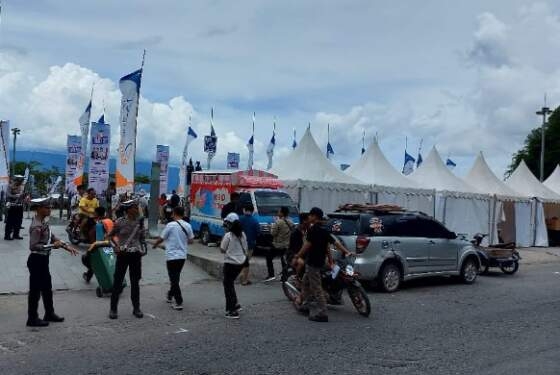 Personel kepolisian bertugas di seputaran lokasi perhelatan Aquabike World Championship 2024 di Parapat, Kabupaten Simalungun.