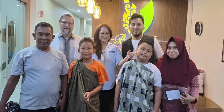 Foto: Program sunatan massal gratis PT Bank Mestika Dharma Tbk berkolaborasi dengan Beautify Indonesia, Minggu (17/11).(Istimewa)