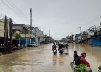 Amplas, Gatot Soebroto-Kampung Lalang Tenggelam!