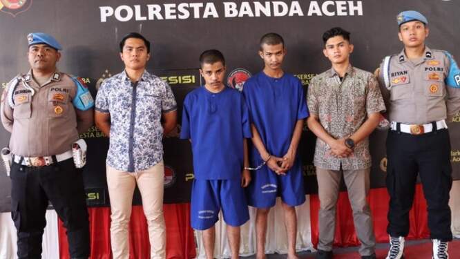 Foto: Dua pria di Aceh ditangkap petugas bandara karena diduga membawa sabu hampir 1 kilogram.