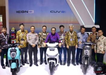 Foto: Honda ICON e: dan CUV e: Meriahkan Booth AHM di IMOS 2024 5