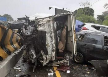 17 Kendaraan Terlibat Tabrakan Beruntun di Tol, 1 Tewas
