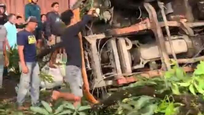 Foto: Kecelakaan maut di Padang Pariaman akibat rem truk blong.