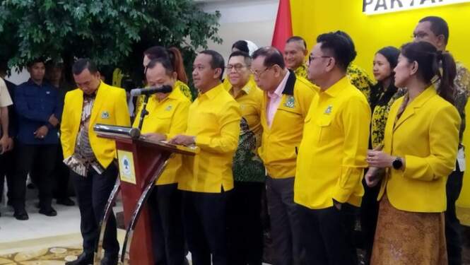 Foto: Ketum Partai Golkar Bahlil Lahadalia di DPP Partai Golkar Kamis (7/11/2024).