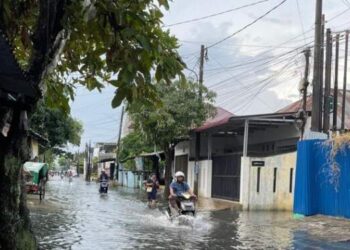 Sejumlah Ruas Jalan di Medan Terendam Banjir