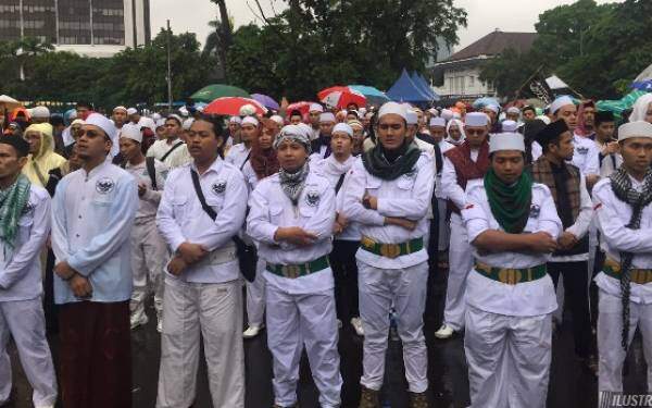 Foto: DPD Front Persaudaraan Islam (FPI) resmi menyatakan dukungan bagi pasangan Ridwan Kamil-Suswono (RIDO).