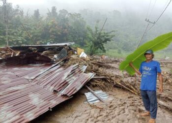 Longsor di Sibolangit: 2 Orang Tewas-Lalin Lumpuh Total!