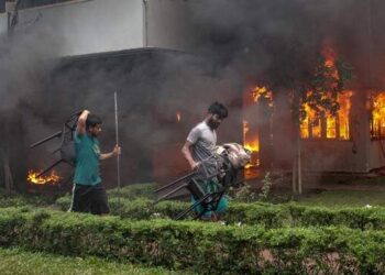 1.500 Warga Tewas saat Demo Gulingkan Eks PM Hasina