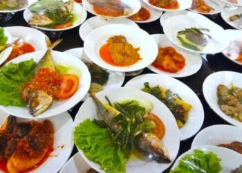 Ini Perbedaan Nasi Kapau dan Nasi Padang!