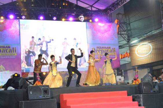 Foto: Perayaan Deepavali di Medan.