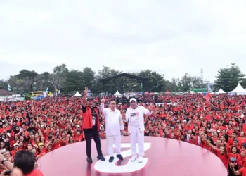 Foto: Puluhan Ribu Generasi Muda Sahabat Sofyan Tan Bangun Pagi untuk Edy-Hasan No 2 1