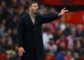 Tak Dipakai MU, Van Nistelrooy Resmi Jadi Pelatih Leicester City