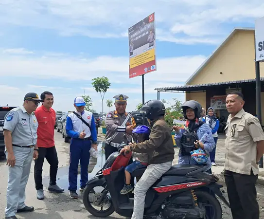 Foto: PT Indako Trading Coy selaku main dealer Honda di wilayah Sumatera Utara (Sumut) menggelar aktivitas mendukung program keselamatan berkendara (safety riding) bertajuk “Safety Riding Movement Black Spot“ yang berlangsung pada Selasa, 29 Oktober 2024.(Istimewa)