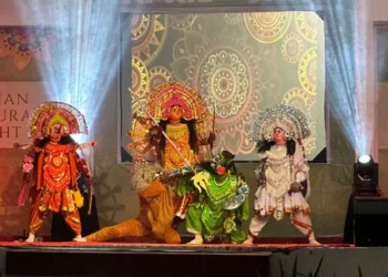 Foto: Rayakan 75 Tahun Hubungan Diplomatik, Konjen India di Medan Gelar Pertunjukan Tari Chhau 1