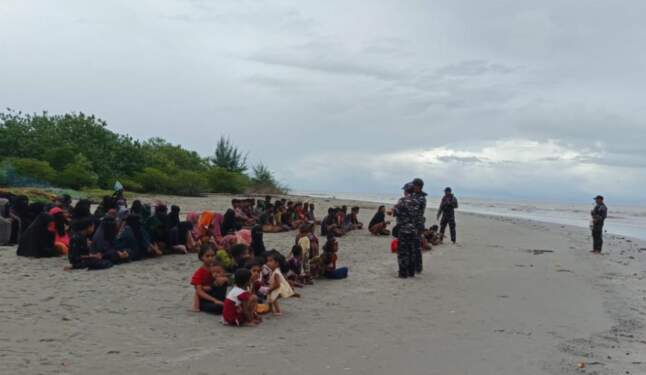 Foto: 116 imigran Rohingya terdampar di Aceh Timur.
