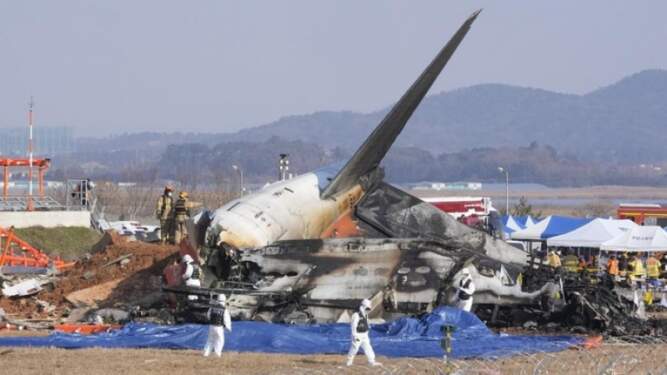 Foto: Potret puing Jeju Air yang kecelakaan, hanya sisa ekor pesawat.