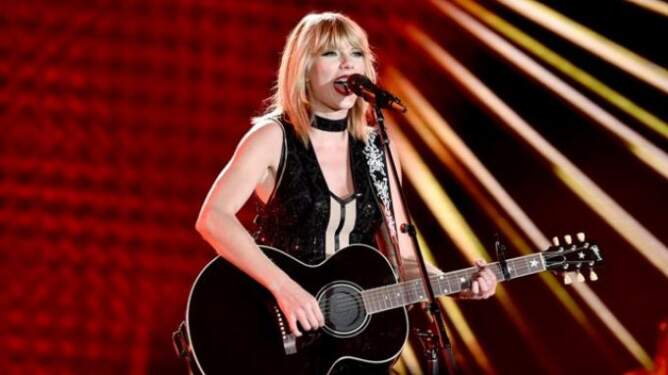 Foto: Aksi panggung Taylor Swift.