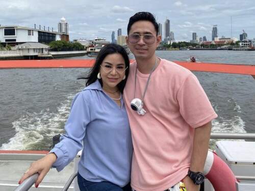 Foto: Anisa Bahar dilamar Edwin Bahari.