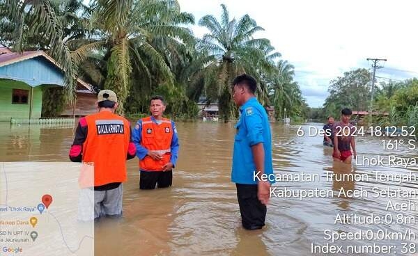 Banjir luapan sungai Lawe Soraya merendam pemukiman penduduk Kecamatan Trumon Tengah dan Trumon Timur, Aceh Selatan.