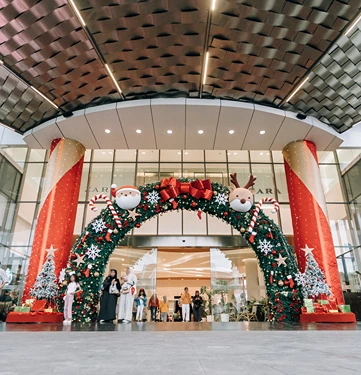 Foto: Lippo Malls Medan menjadi destinasi warga kota Medan dan sekitarnya untuk merayakan Natal, mengisi libur Natal dan akhir tahun bersama keluarga.(Istimewa)