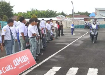 Foto: Keren, Pelajar YP Gajah Mada Antusias Belajar Prediksi Bahaya di Jalan Raya 8