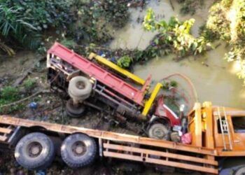 Truk Rombongan Pengantin Jatuh ke Sungai, 71 Orang Tewas