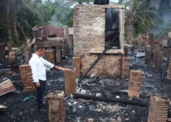 11 Rumah di Labusel Terbakar Rata dengan Tanah