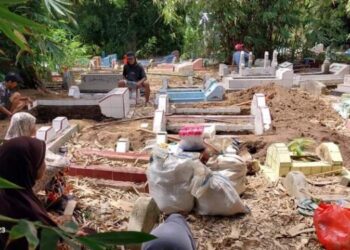 Gawat! 13 Makam Dibongkar gegara Beda Pilihan Pilkada