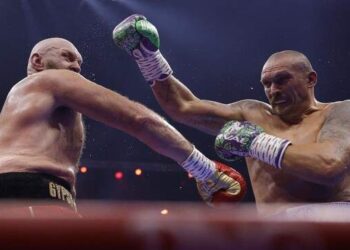 Hajar Tyson Fury, Usyk Pertahankan Sabuk Juara Dunia Kelas Berat