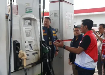Foto: Jelang Natal dan Tahun Baru, Pertamina Patra Niaga dan Polda Sumut Cek Ketersediaan BBM di SPBU 9