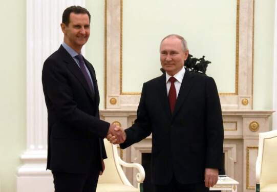 Foto: Presiden Suriah yang digulingkan, Bashar al-Assad, dan keluarganya tiba di Moskow pada Minggu (8/12/2024).