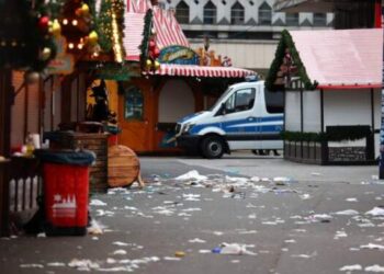 Pasar Natal Diserang, 5 Orang Tewas-200 Luka