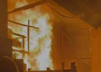 Toko Florist di Pusat Pasar Medan Terbakar