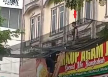 Bertengkar dengan Pacar, Wanita di Sergai Mau Bunuh Diri Lompat dari Kanopi