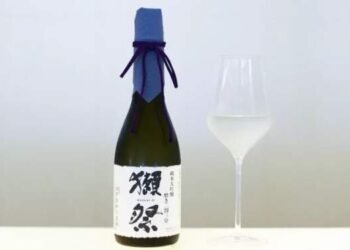 Sake dari Luar Angkasa Ini Bakal Dijual Seharga Rp 10 M Per Botol