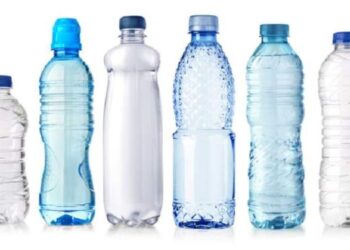Terungkap! Ini Bahaya Minum Air Mineral dari Botol Plastik
