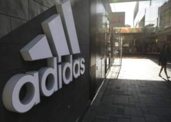 Adidas Berencana PHK Ratusan Karyawan