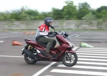 Foto: Tips Aman dan Nyaman Menggunakan Honda PCX160 Tipe Roadsync 3